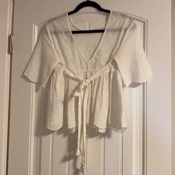 Eyelet blouse - Picture 3 of 3